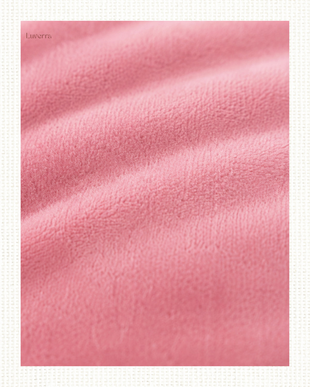 Marshmallow Cushion pink, styled
